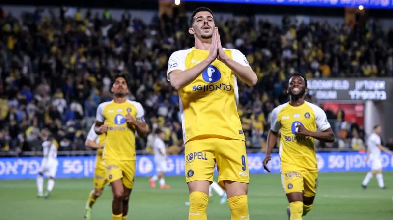 Maccabi Tel Aviv quyết tâm đánh bại Parfos