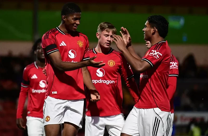 Thành tích của Nottingham vs MU chênh lệch lớn